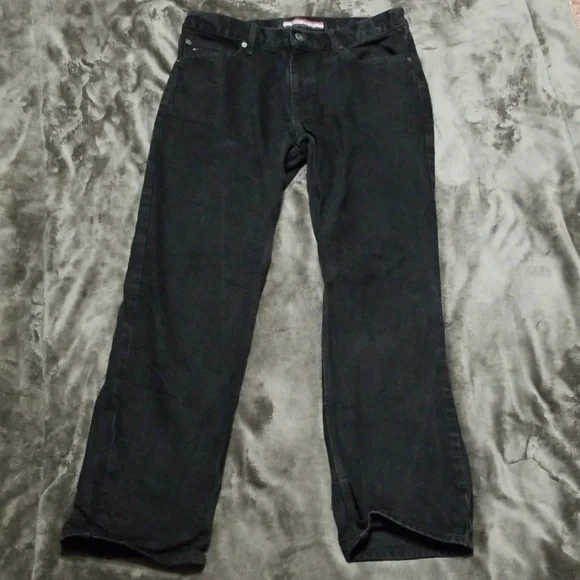 NEW TOMMY HILFIGER BLACK STRAIGHT JEANS NEW 32 30 - Picture 2 of 7